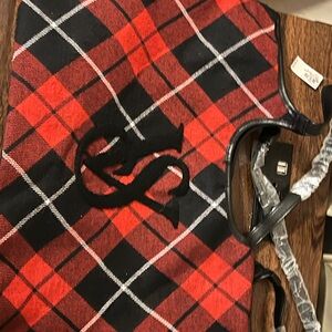 Plaid Red‎ and Black Men's Accessory